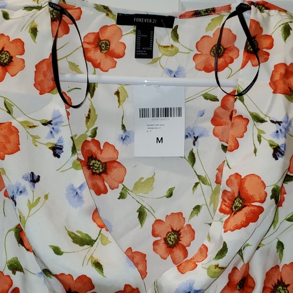 Blouse Top - Picture 2 of 5